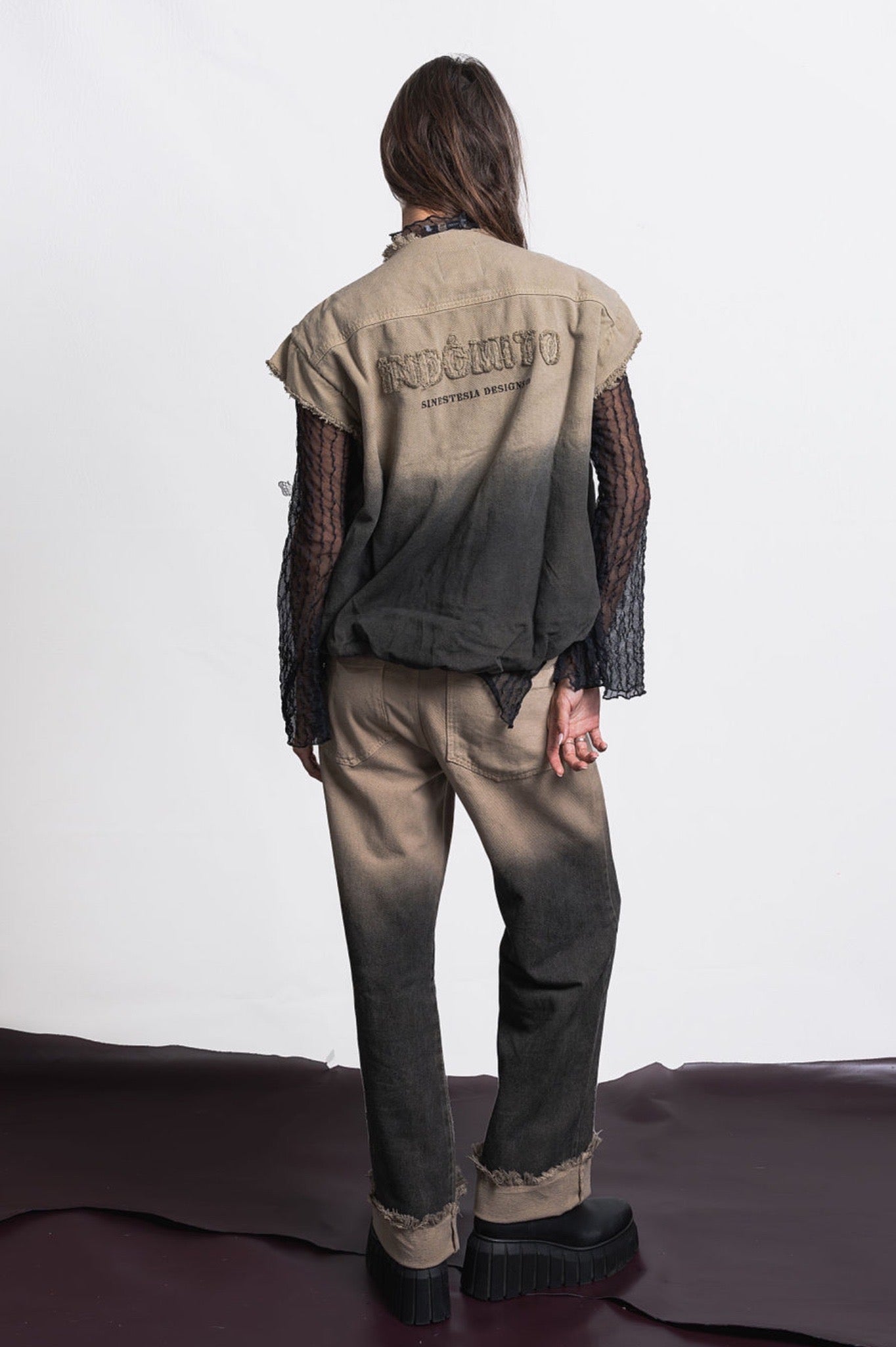 INDOMITO VEST