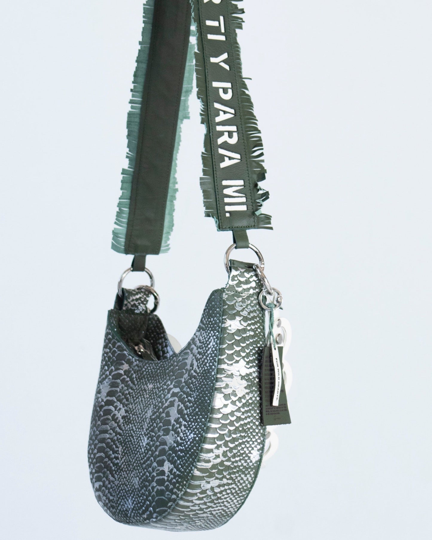A TRAVÉS DE MI HANDBAG