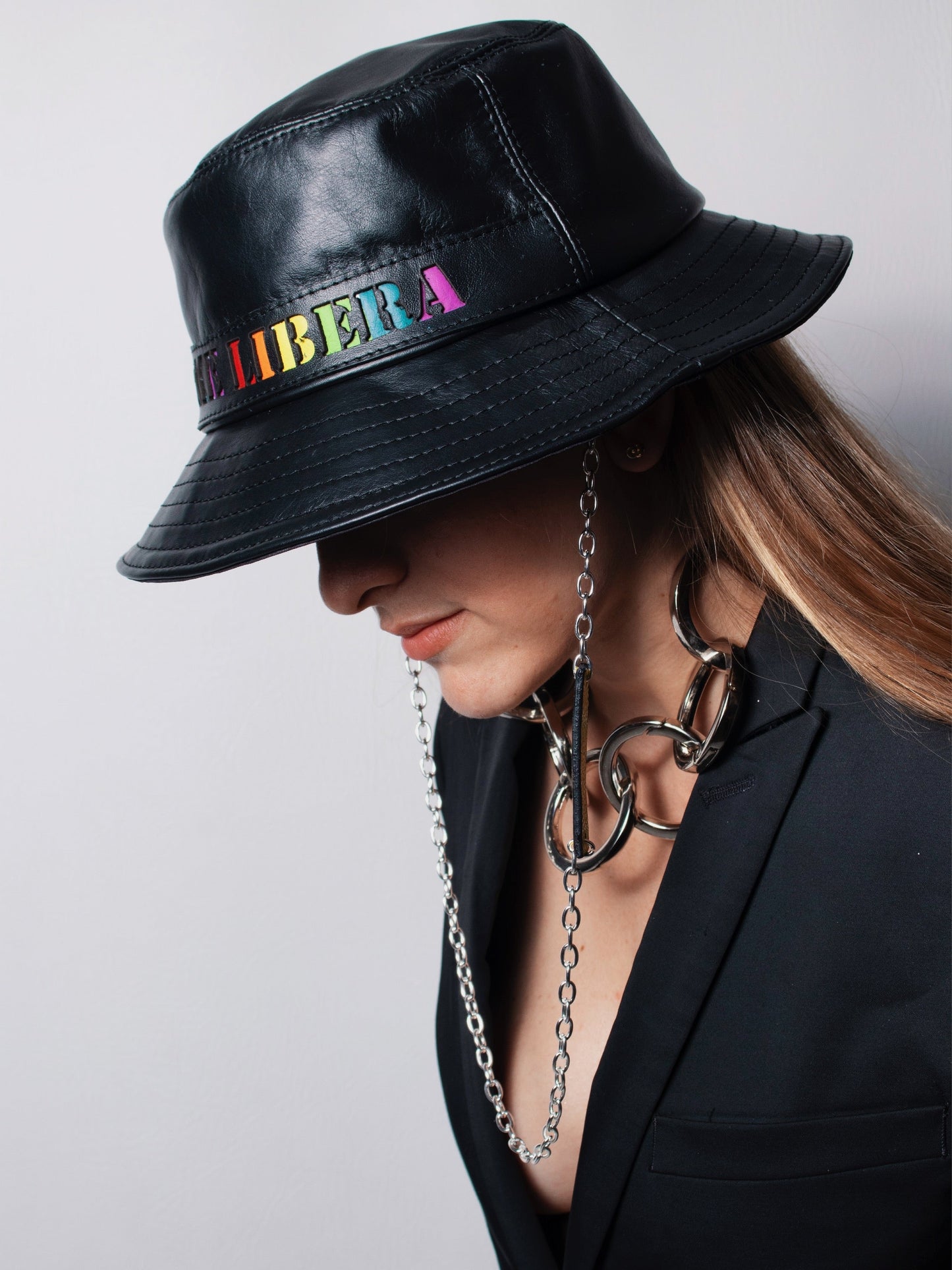 LIBERAR BUCKET HAT