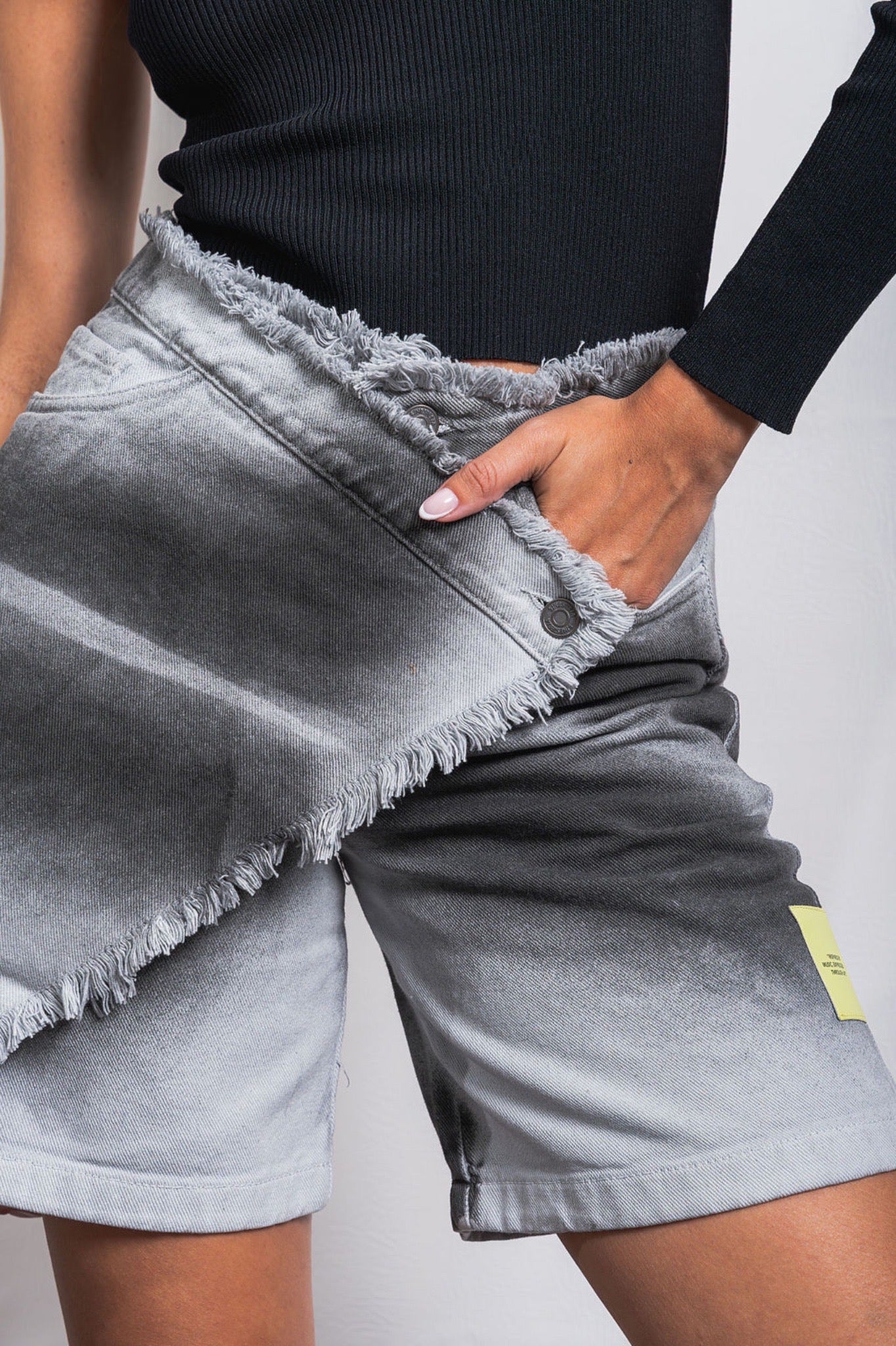 BRUMA BERMUDA SHORTS
