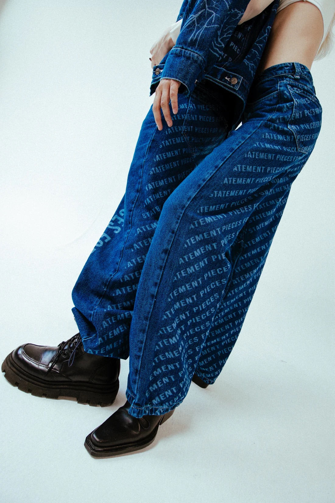 WILD JEANS