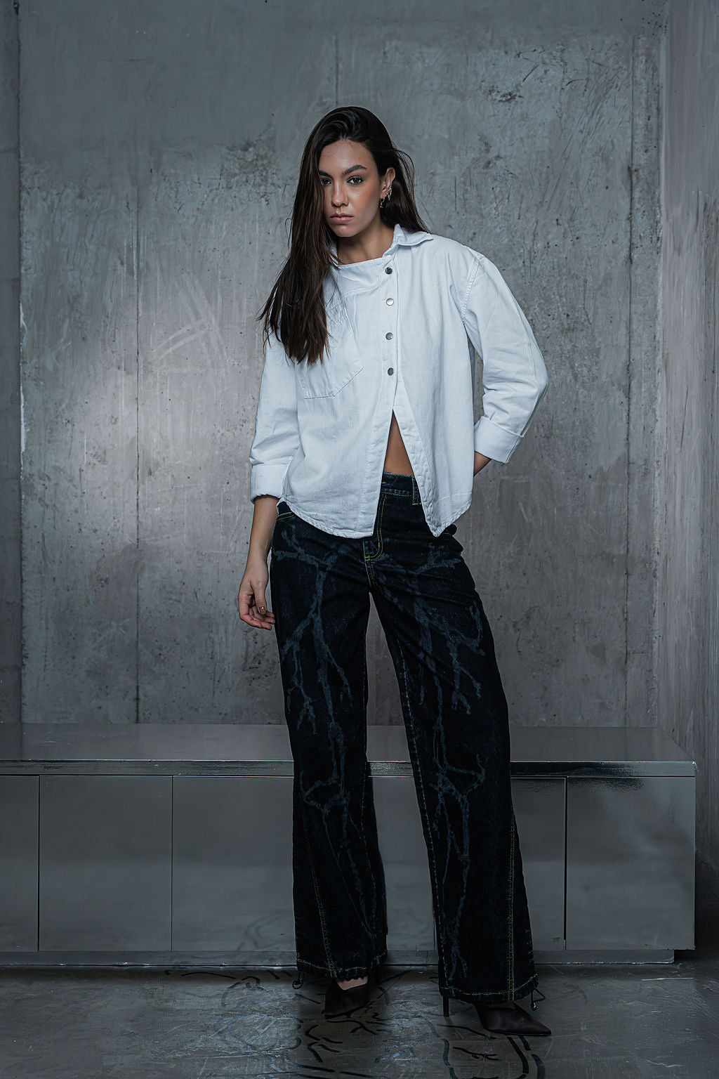 ESENCIAL ASYMMETRICAL SHIRT
